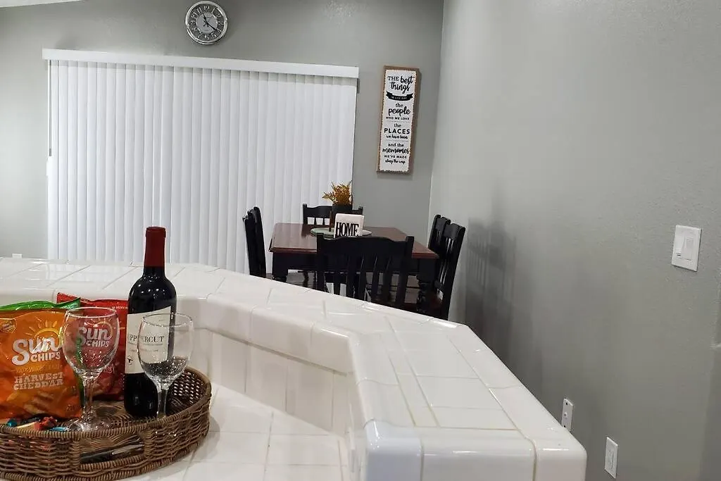 Comfortable Family Home Las Vegas