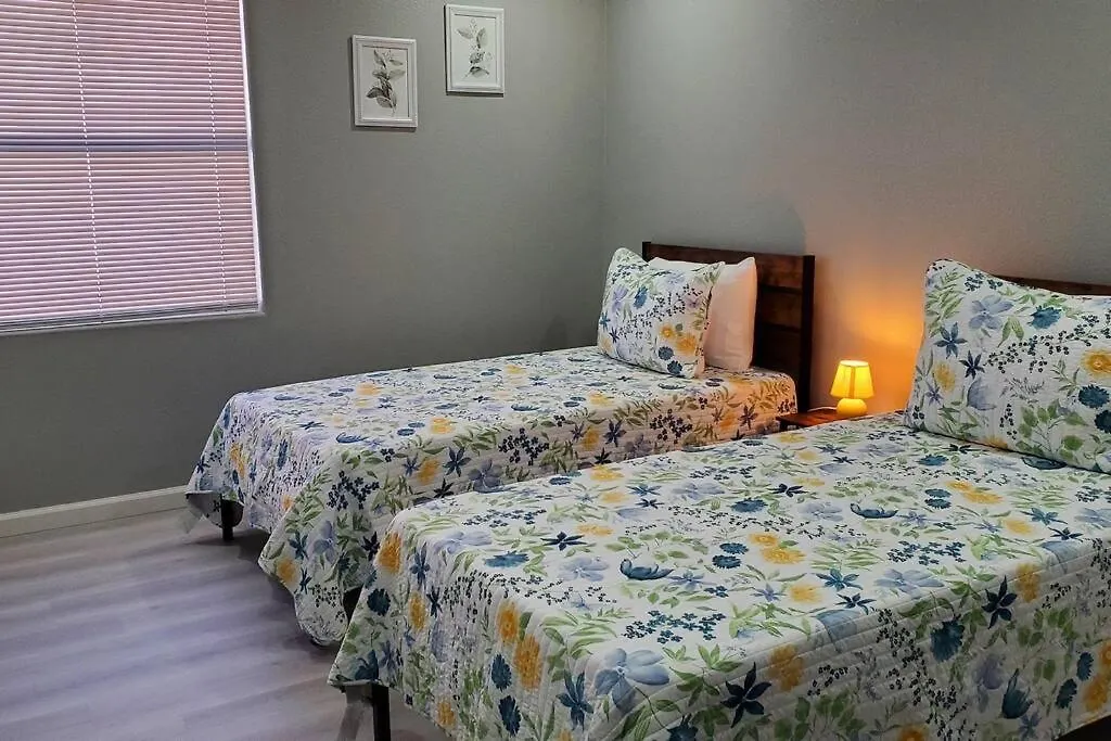 Comfortable Family Home Las Vegas